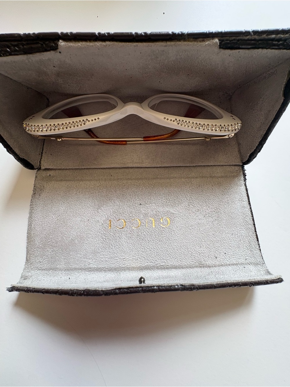 Gucci Glasses - Picture 9 of 16